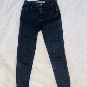 dark grey denim skinny jeans